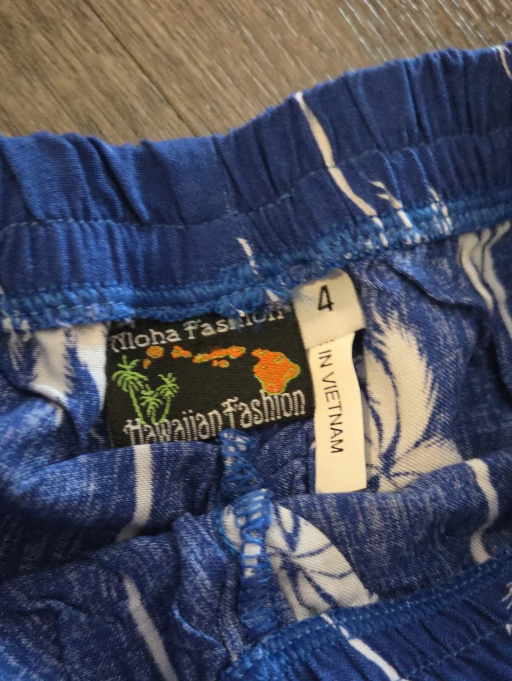 Hawaiian Boys 2-Piece Set (Dolphins)